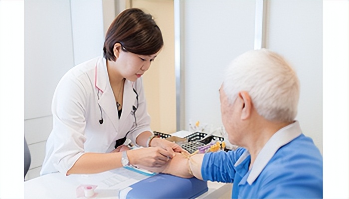 患癌突然感到很绝望心慌心跳快,癌症晚期怎样克服心理恐惧