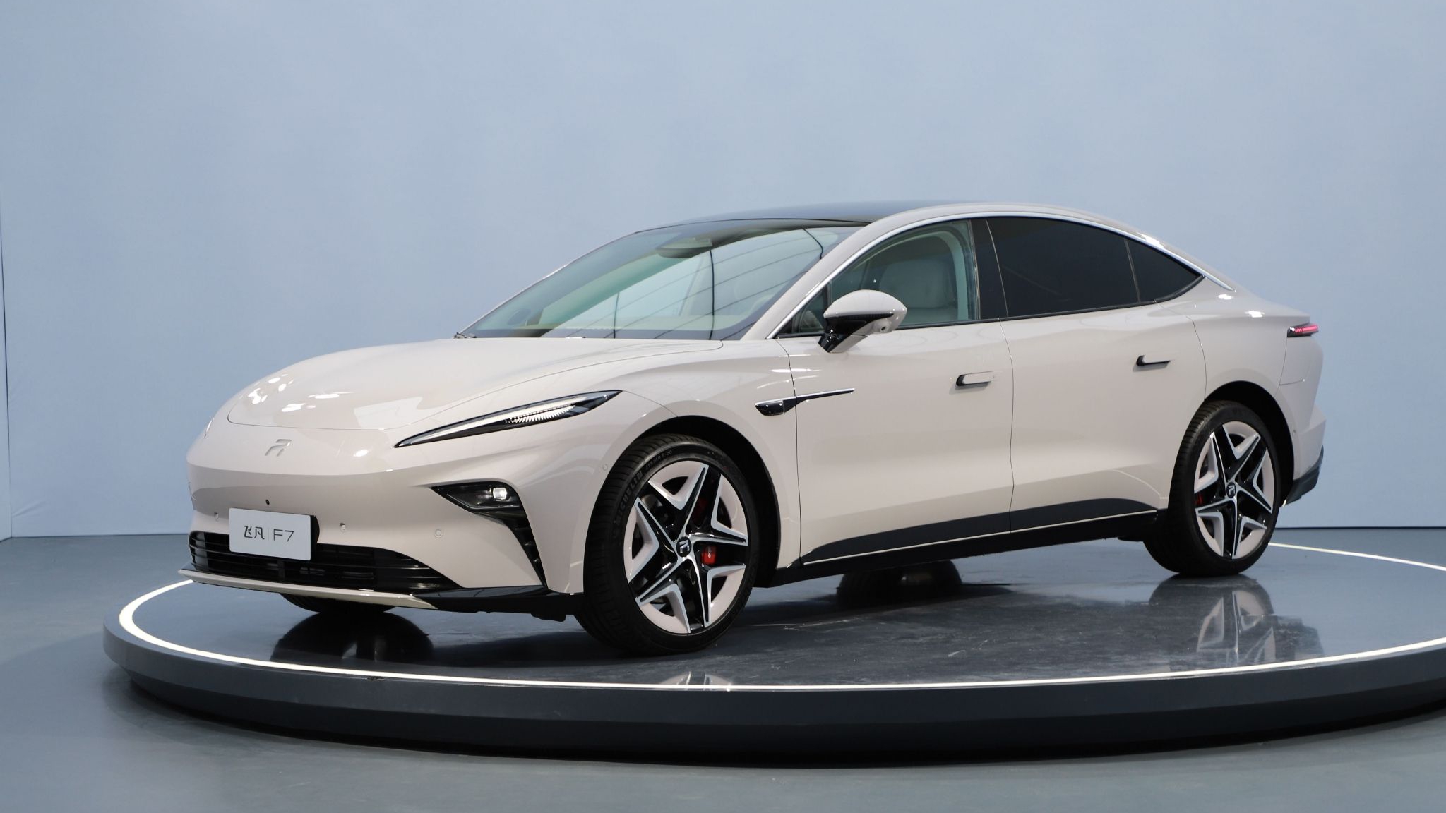 德国有奔驰，美国有林肯，日本有凌志，那中国有什么？