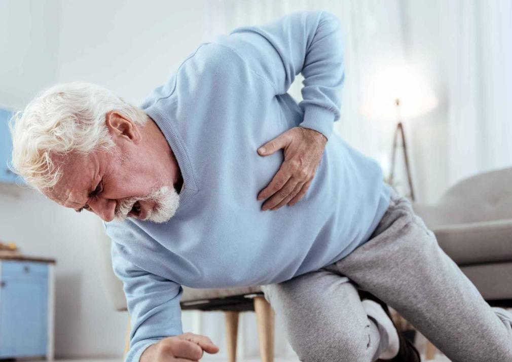 70岁以上老年人夜尿频吃什么药好,老年人尿急尿频尿裤子是什么原因