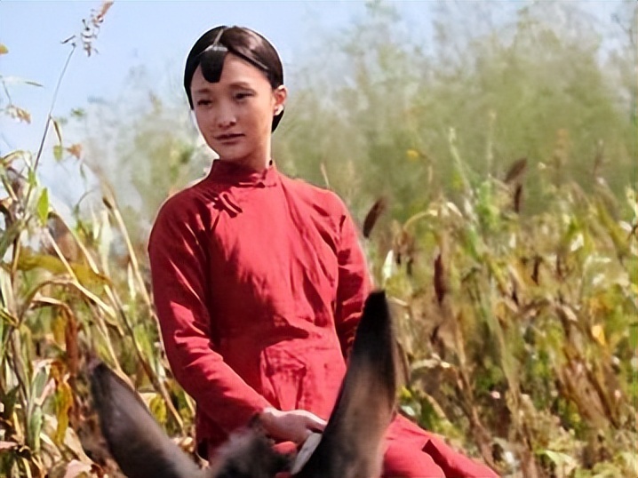 余占鳌真的是莫言的爷爷吗,莫言小说红高粱余占鳌结局