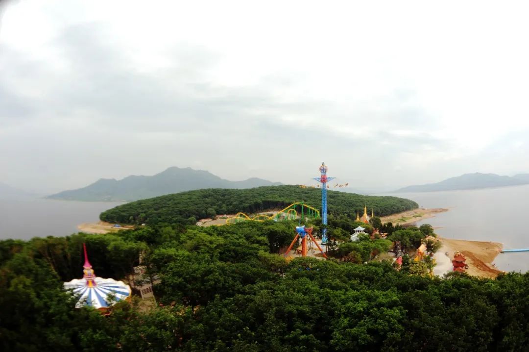 我们的妈妈小时候都是玩什么,妈妈也是个爱玩的孩子