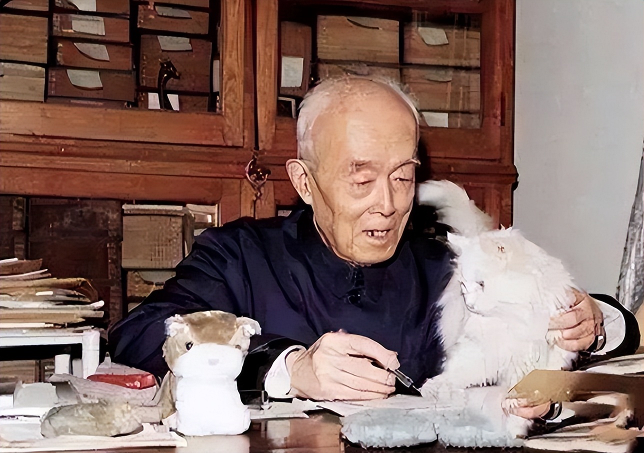 他14岁考入武大，34岁出轨许晴，卖书挣两个多亿，最终客死日本