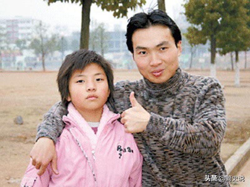 父亲绝症儿子离家出走,父亲精神病女儿12岁打工