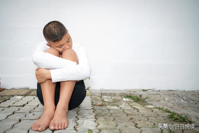 大学生抑郁学校怎么办,大学生抑郁焦虑怎么办