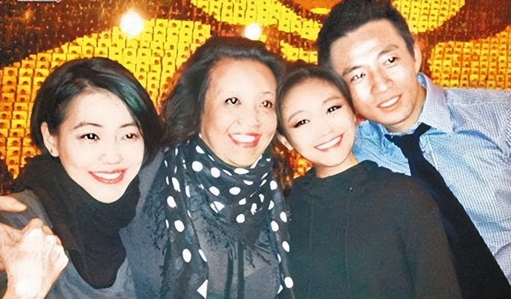 大s和汪小菲两败俱伤背后的原因,大s和汪小菲的离婚合同专业解读