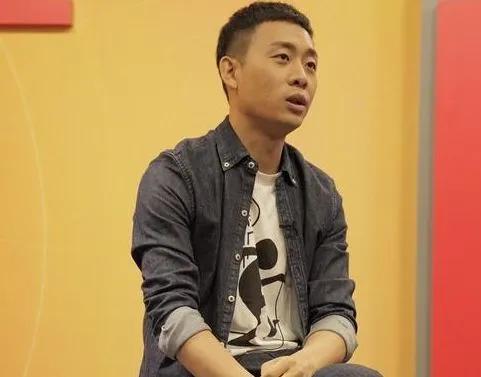 演员张译照顾植物人初恋女友十年,痴情艺人张译苦守植物人初恋10年