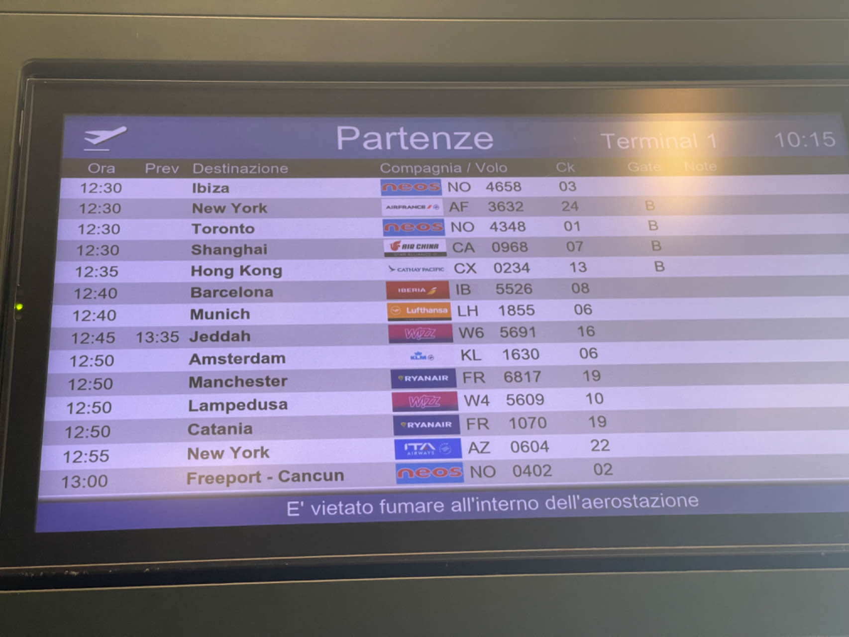 在机场护照丢失怎么办旅游证,在机场护照丢失怎么入境