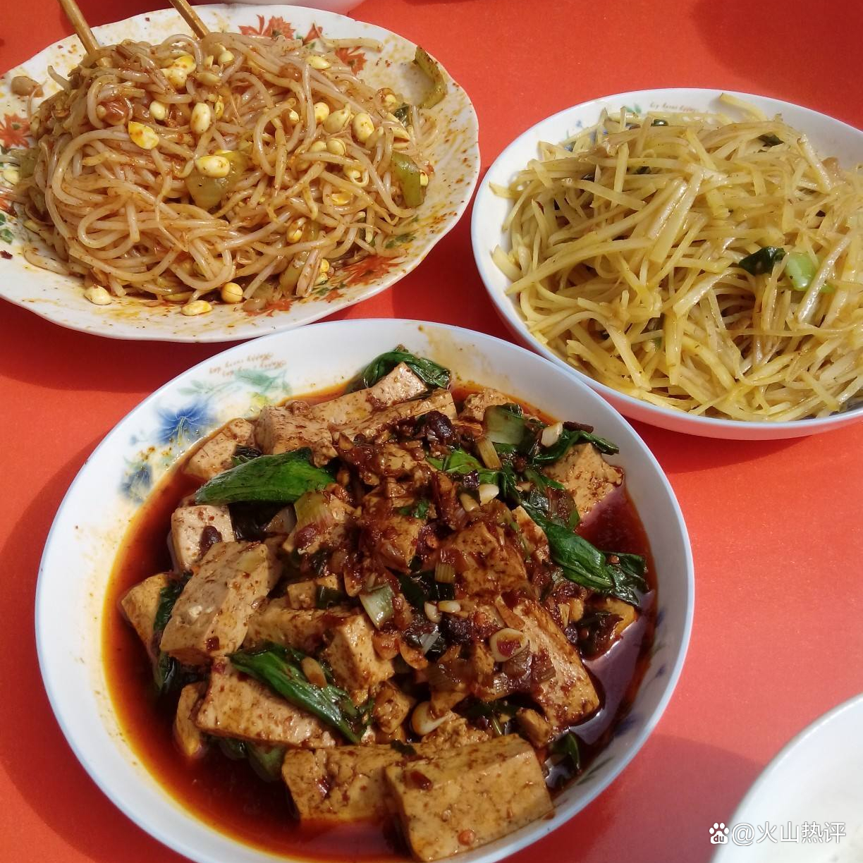 两兄弟一起结婚婚礼很简单,两兄弟同时迎亲结婚好吗