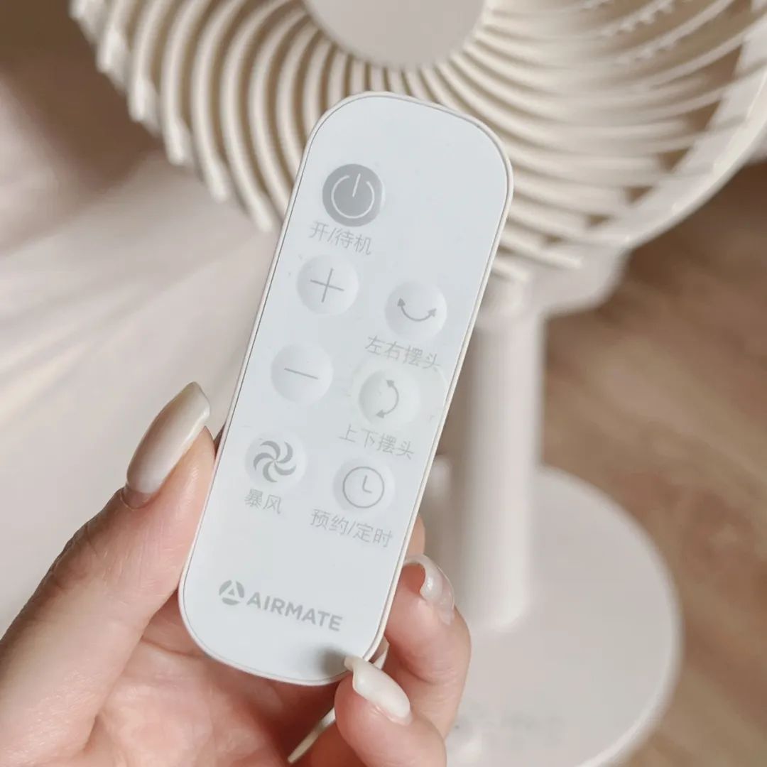 这女人一露脸,我就想为她花钱…