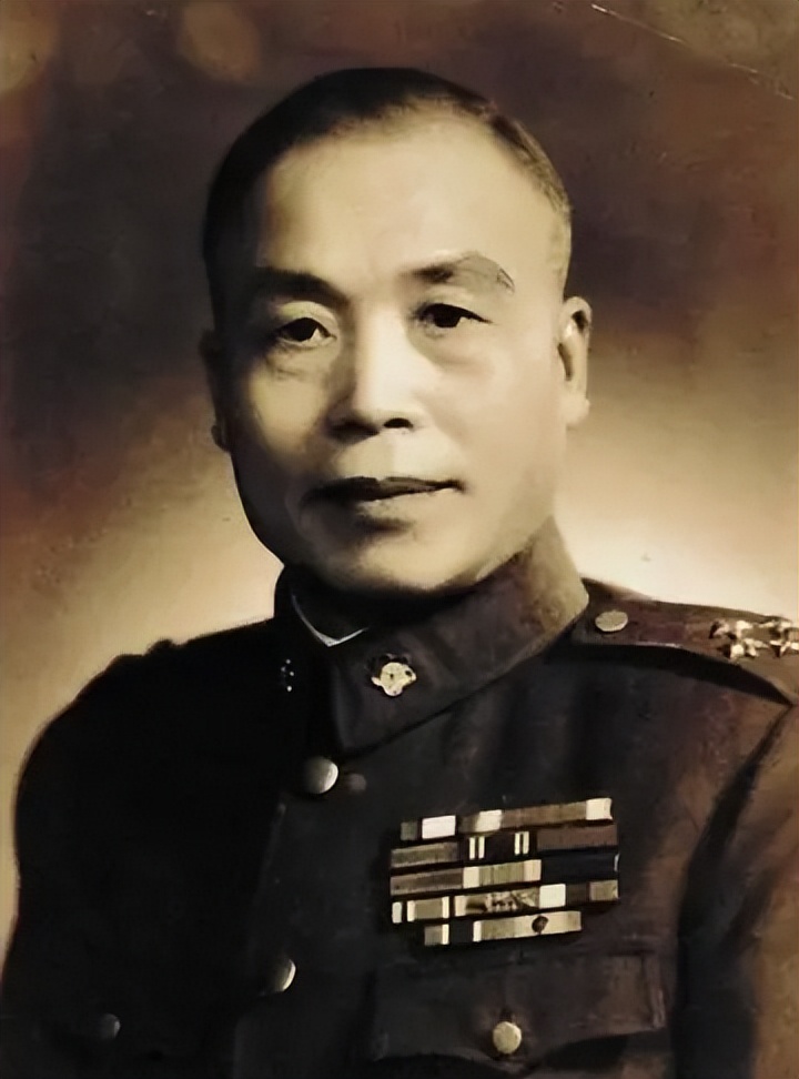 1954年蒋介石悄悄回到浙江：留下了这张照片，再也回不去家乡