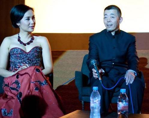 大瓜！老公出轨成性，妻子热衷“*养包**”鲜肉，开放式婚姻成流行？