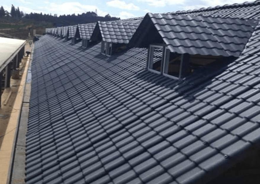 自建房房顶琉璃瓦利弊,树脂瓦红顶白底好用