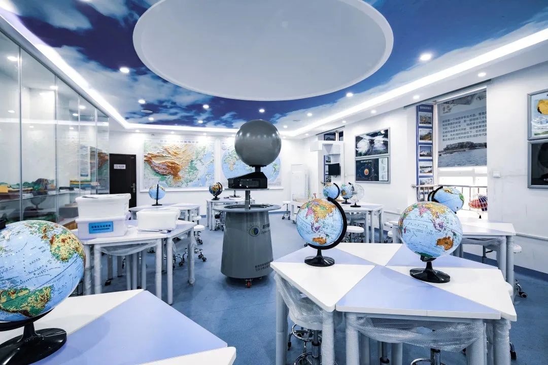 姝︽眽鐧惧勾鍚嶆牎,姝︽眽鐧惧勾楂樹腑