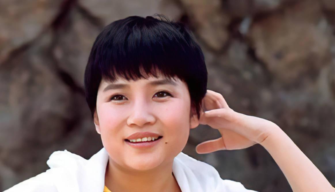 歌手李娜出家现状,歌手李娜为何在巅峰时期出家