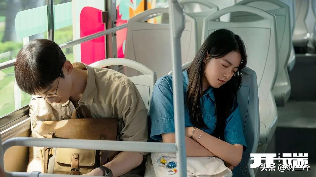 《开端》一个遗憾一个bug,大结局掉到8分,导演挖完坑平躺可还行