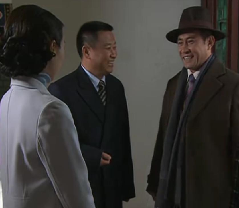 苏联专家给公安上课，突然被捕，局长笑言：老韩，我找你好苦