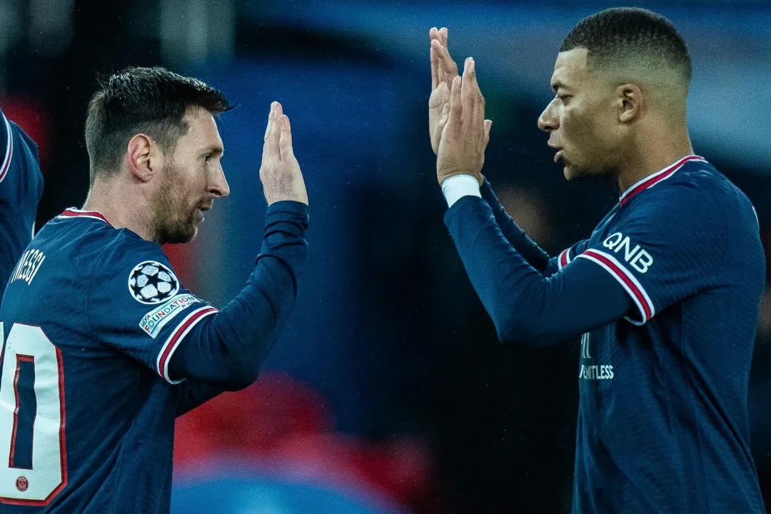 涓栫晫鏉骞查,涓栫晫鏉細琚储鍥㈡帶鍒跺悧