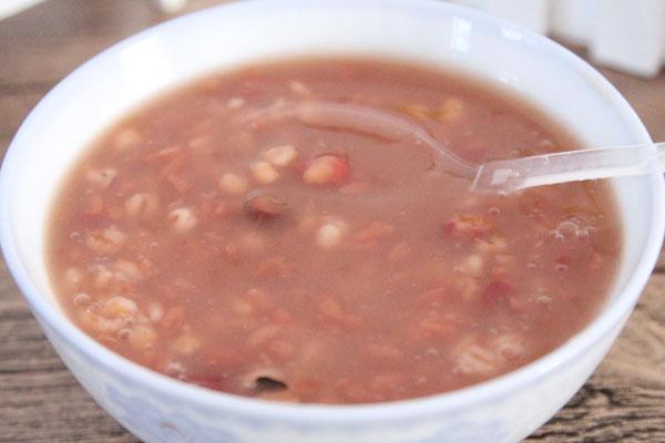 男人胡子头发长得快是什么原因,男人的胡子长得快