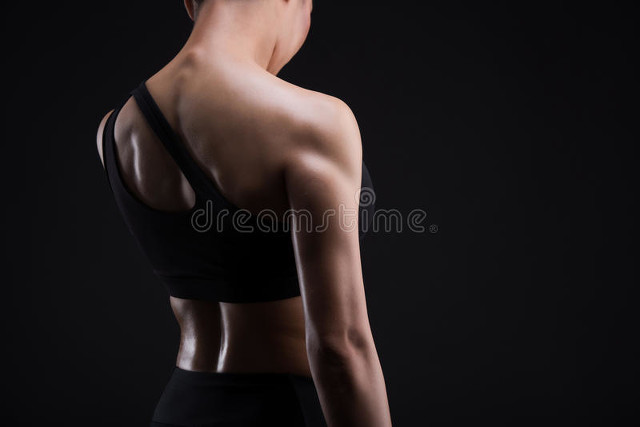 器械练背正确动作讲解,无器械练背动作教学