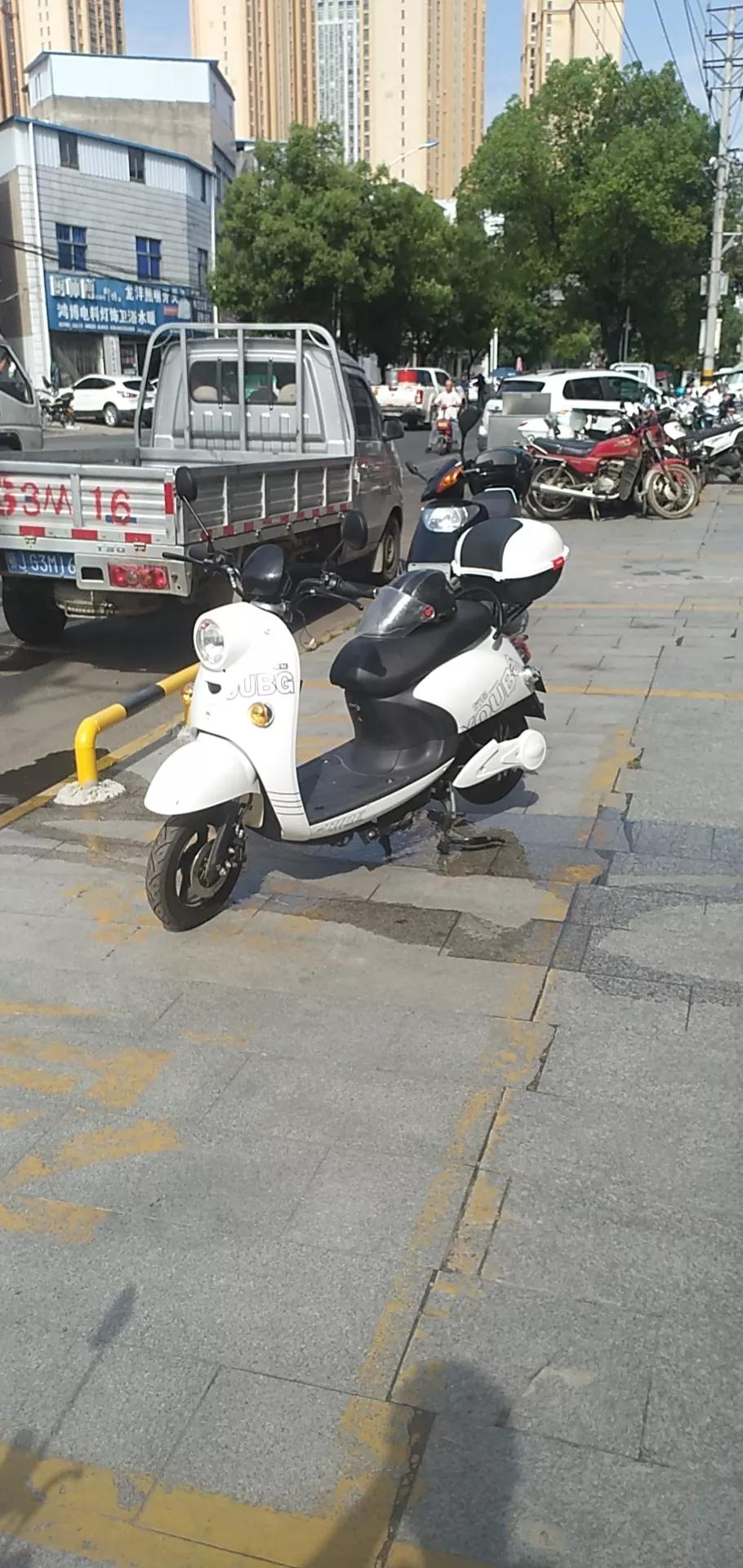 电动车电池换了以后一般能用多久,新买电动车电池几个月电不耐用了