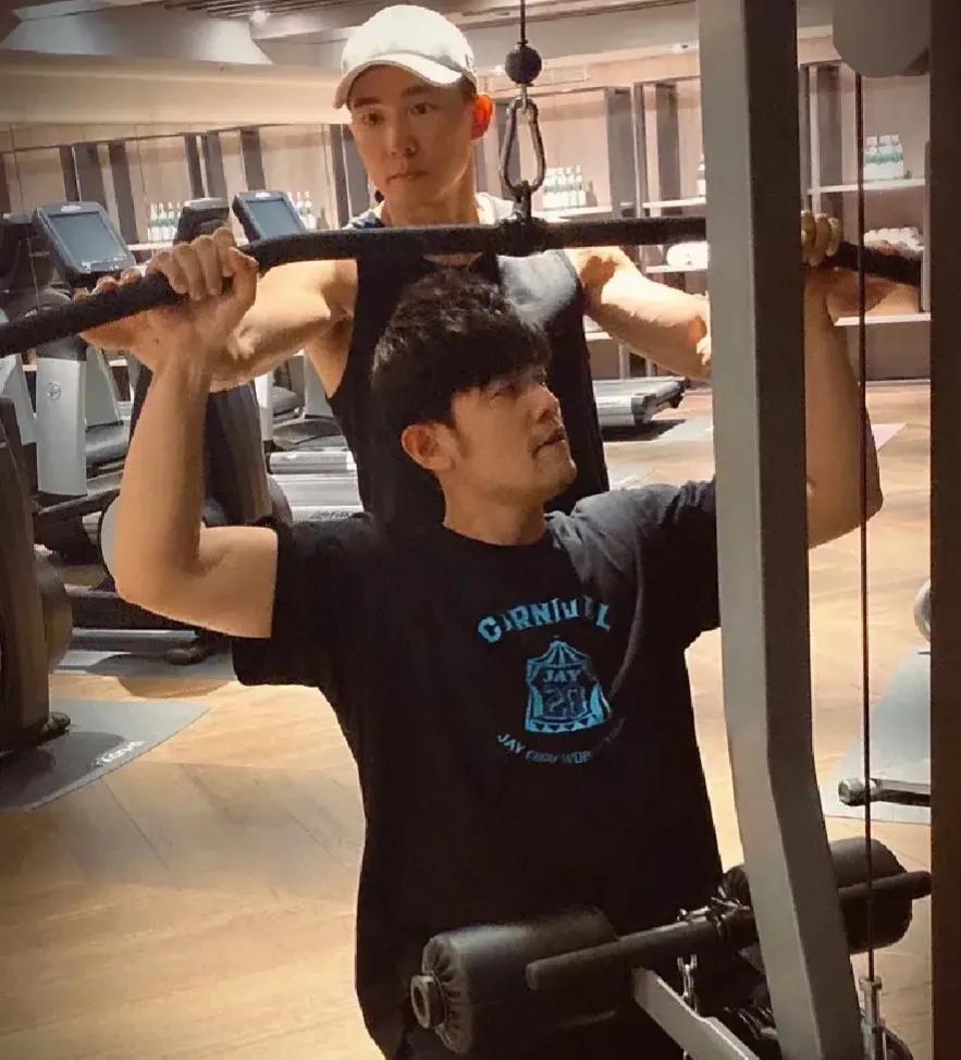 娱乐圈爆出的大瓜叫什么,娱乐圈爆出大瓜是谁