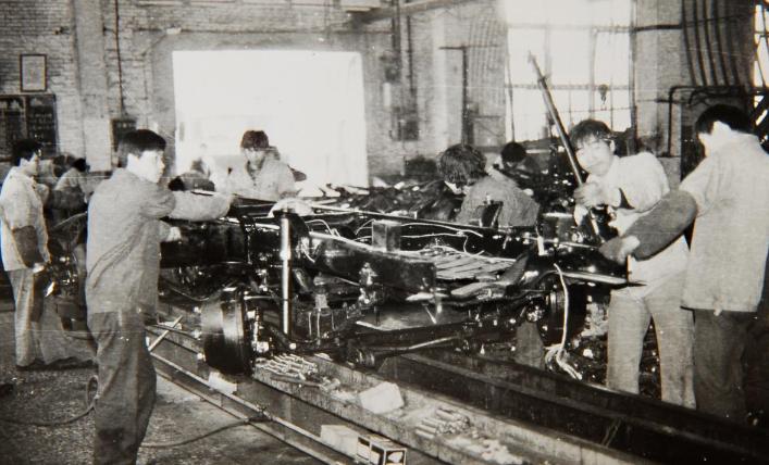 国内工厂是怎么压榨工人的,八小时工作制度算压榨吗