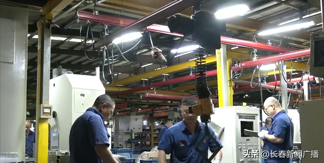 牢记嘱托闯新路砥砺奋进谱新篇,牢记嘱托凝心聚力奋进新征程