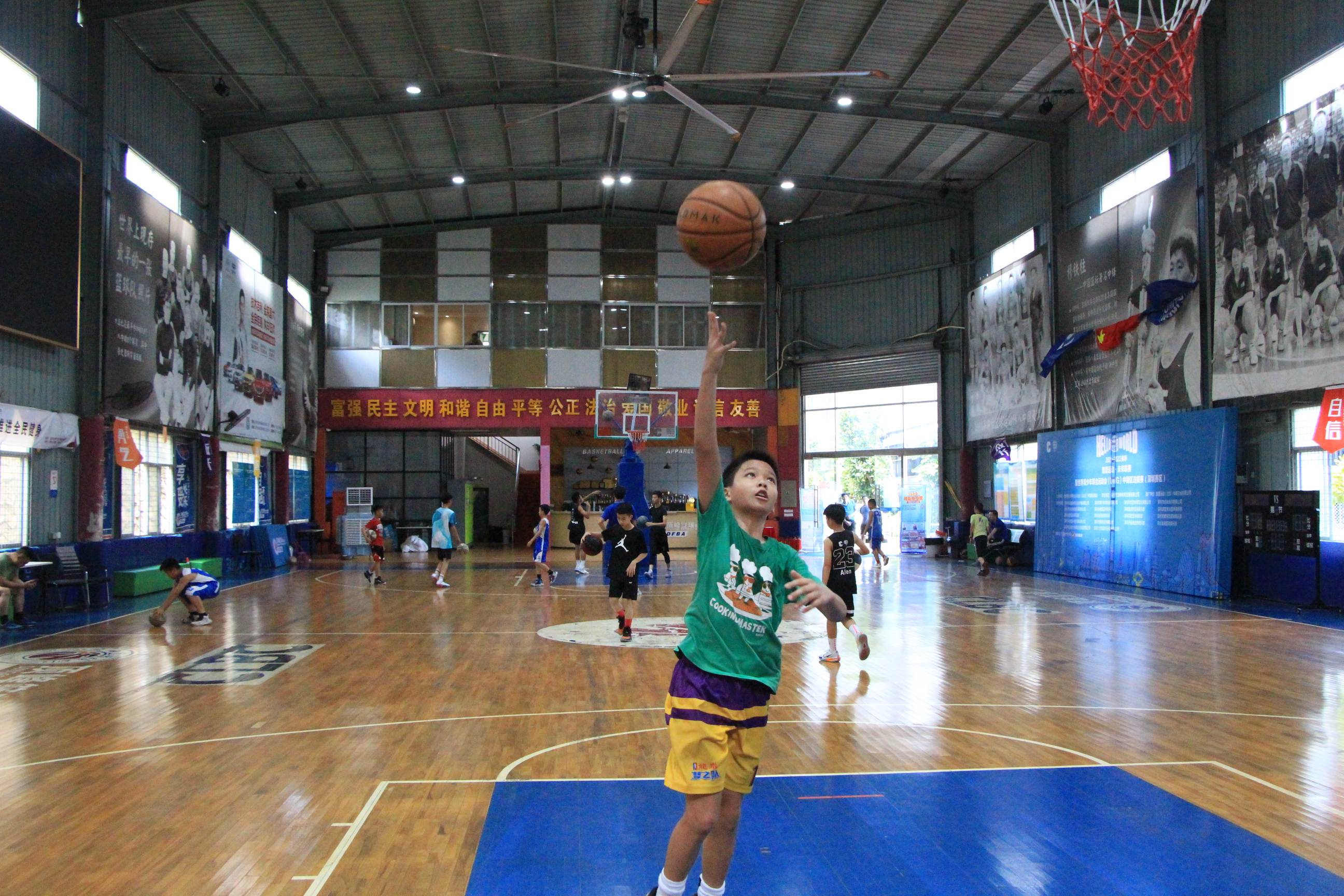 顶峰小球员专访8|雷圣杰：篮球是成长中最好的教育