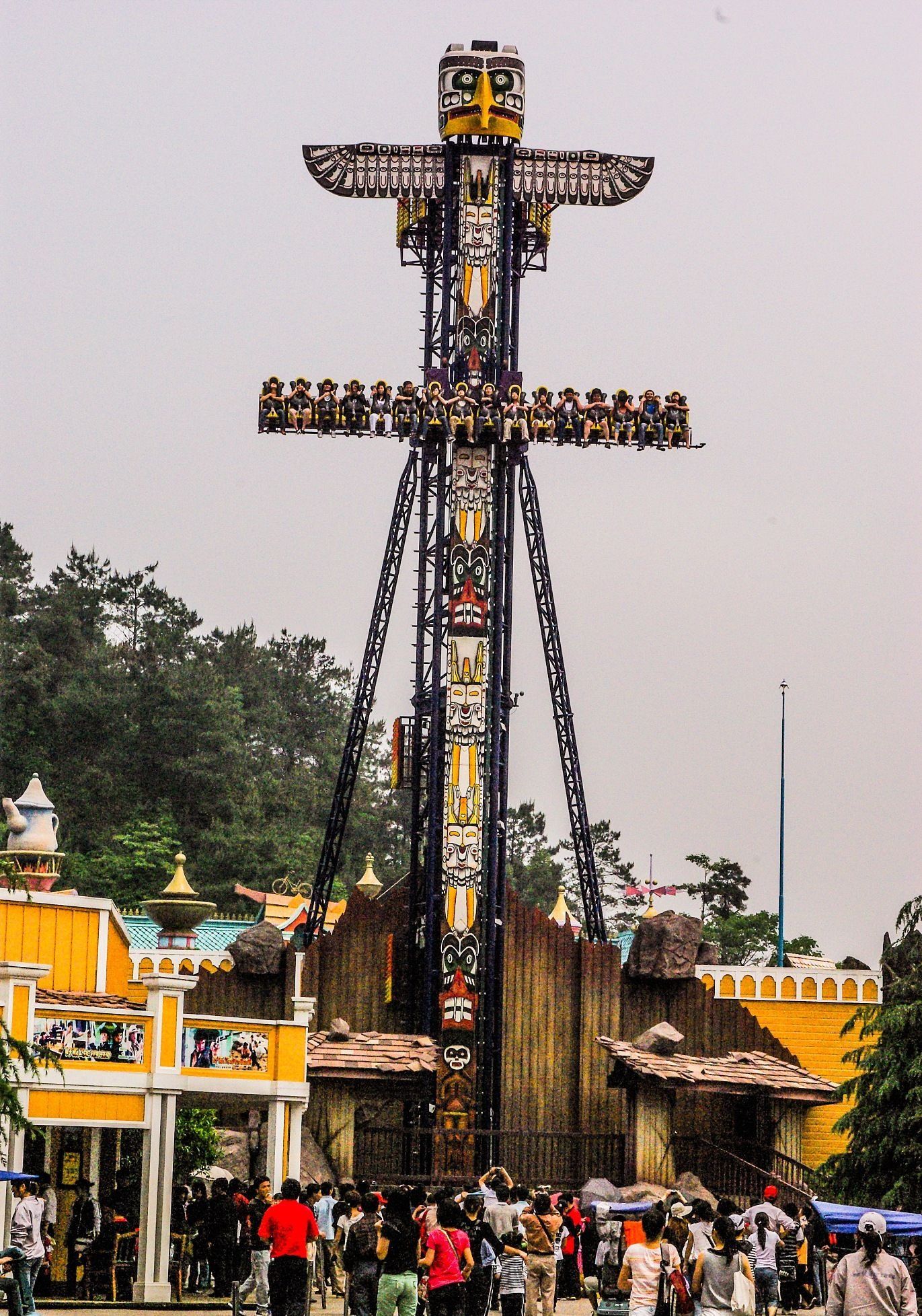 上海欢乐谷门票多少钱,上海欢乐谷欢乐风火轮