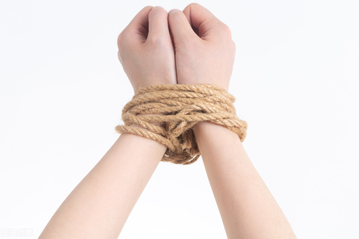 裁员不给钱套路,被裁员怎么谈补偿技巧