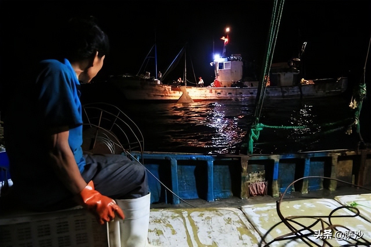 游轮抢劫案23人被杀,海盗抢劫杀害船员