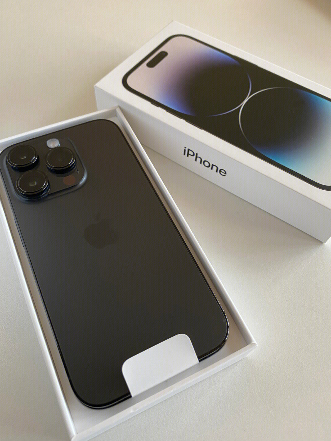 买苹果还是买华为好纠结文案,华为与苹果手机哪个更值得买