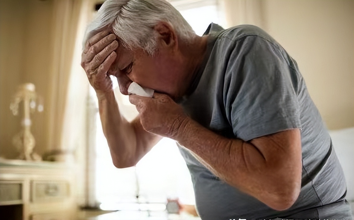 痰的颜色代表肺部健康状况,怎么区分痰是从肺部来的