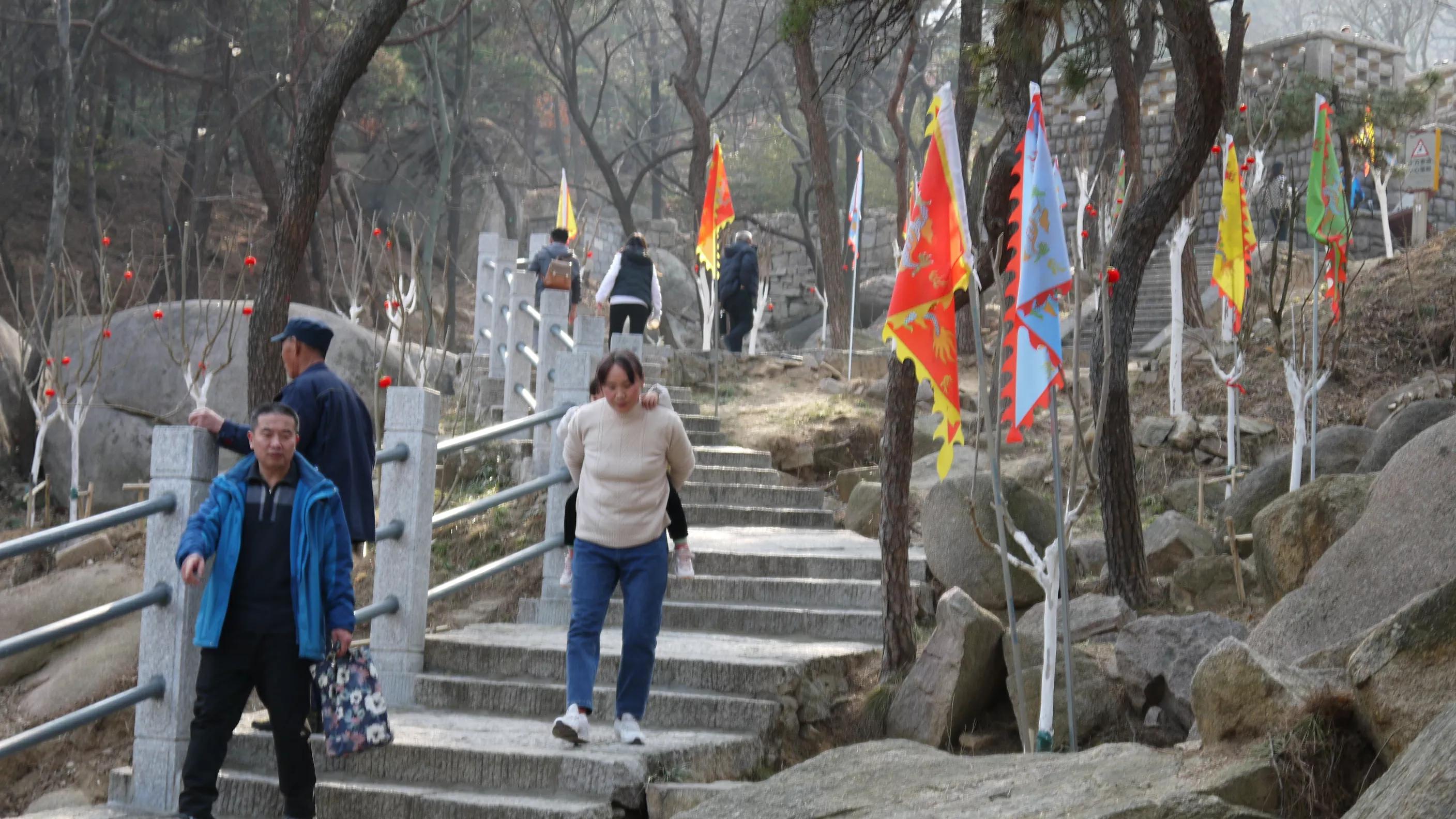 闈掑矝浠板彛鏅尯鍐ぉ,闈掑矝浠板彛鏅尯鎵撳崱
