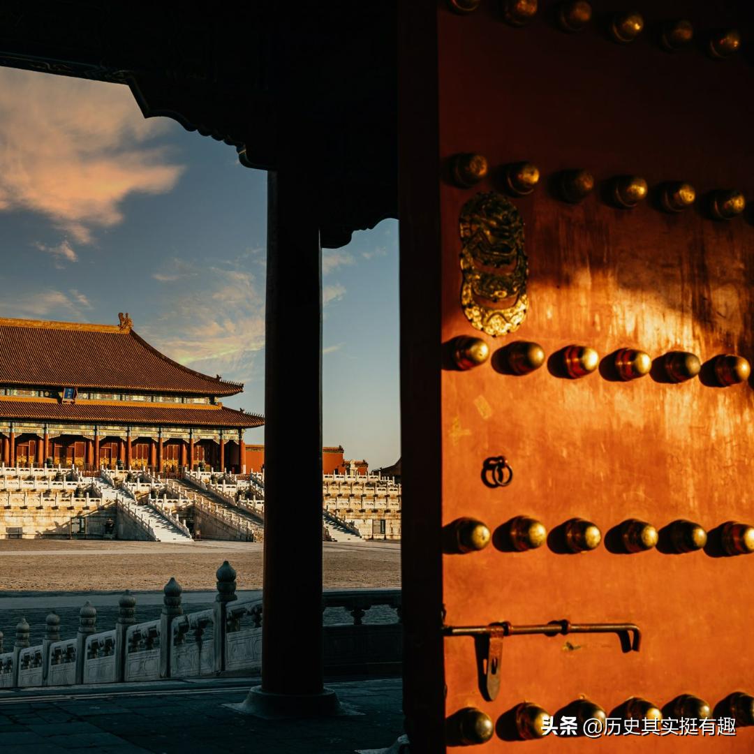 乾隆和康熙嘉庆哪个厉害,嘉庆为啥比康熙乾隆还便宜