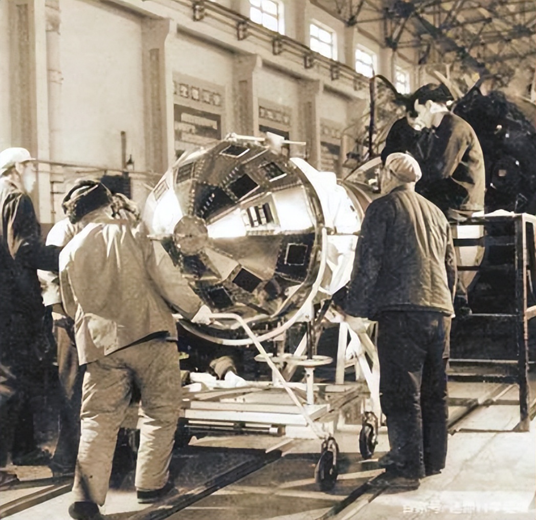 2021年东方红一号还在太空吗,东方红一号在太空工作了多少年