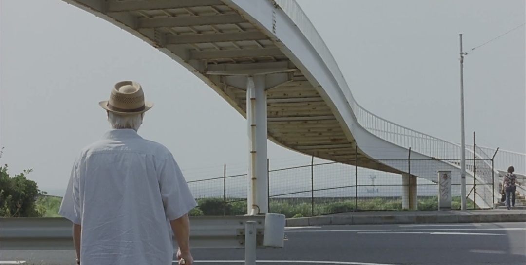 64岁老人北漂11年，掏马桶、摆地摊、做保洁，攒300万为儿买婚房