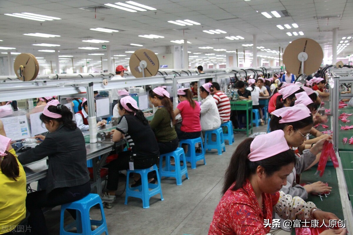 上班是线长、下班是网红，富士康打工妹抖音日收益最高超千元