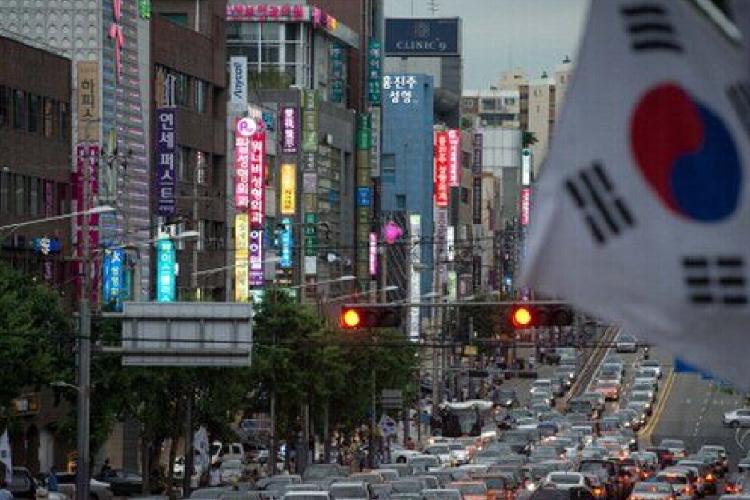 韩国经济高速发展是哪一年开始的,韩国经济实力在变强还是变弱