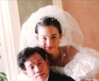 翁静晶因与刘家良结婚轰动娱乐圈，刘家良去后，她再嫁入赌王家族