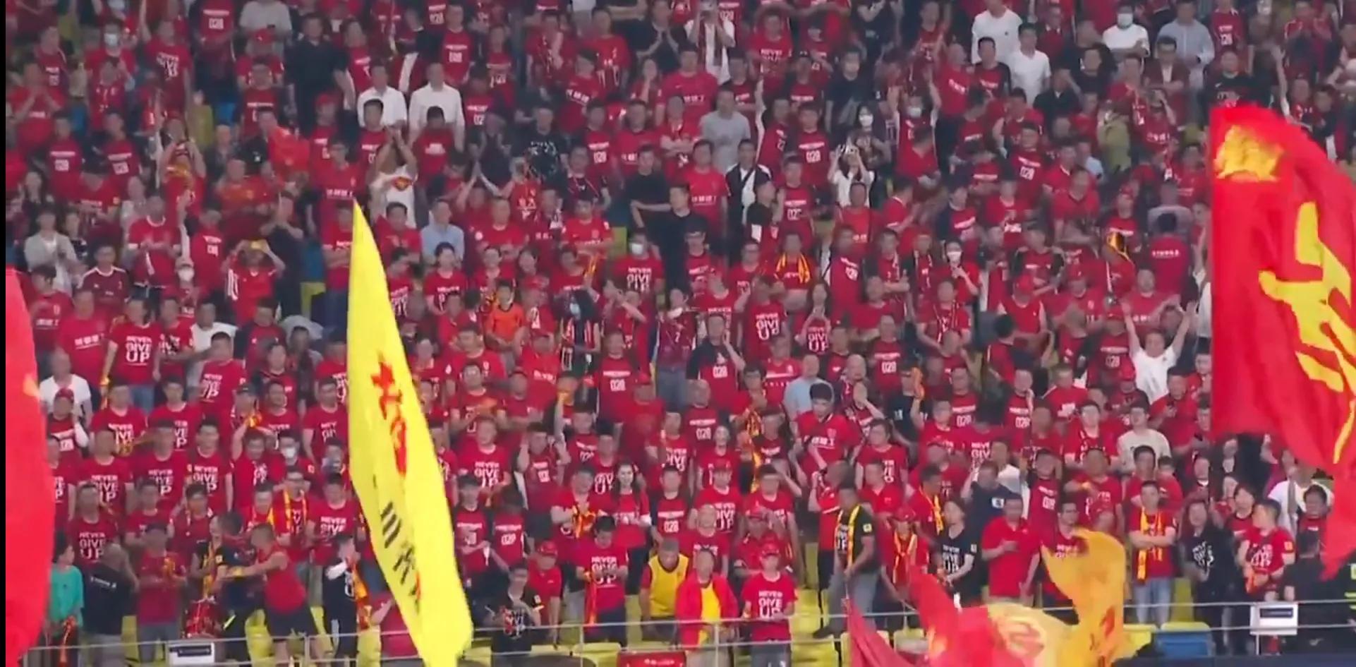 场面火爆的足球赛,火爆的中超联赛