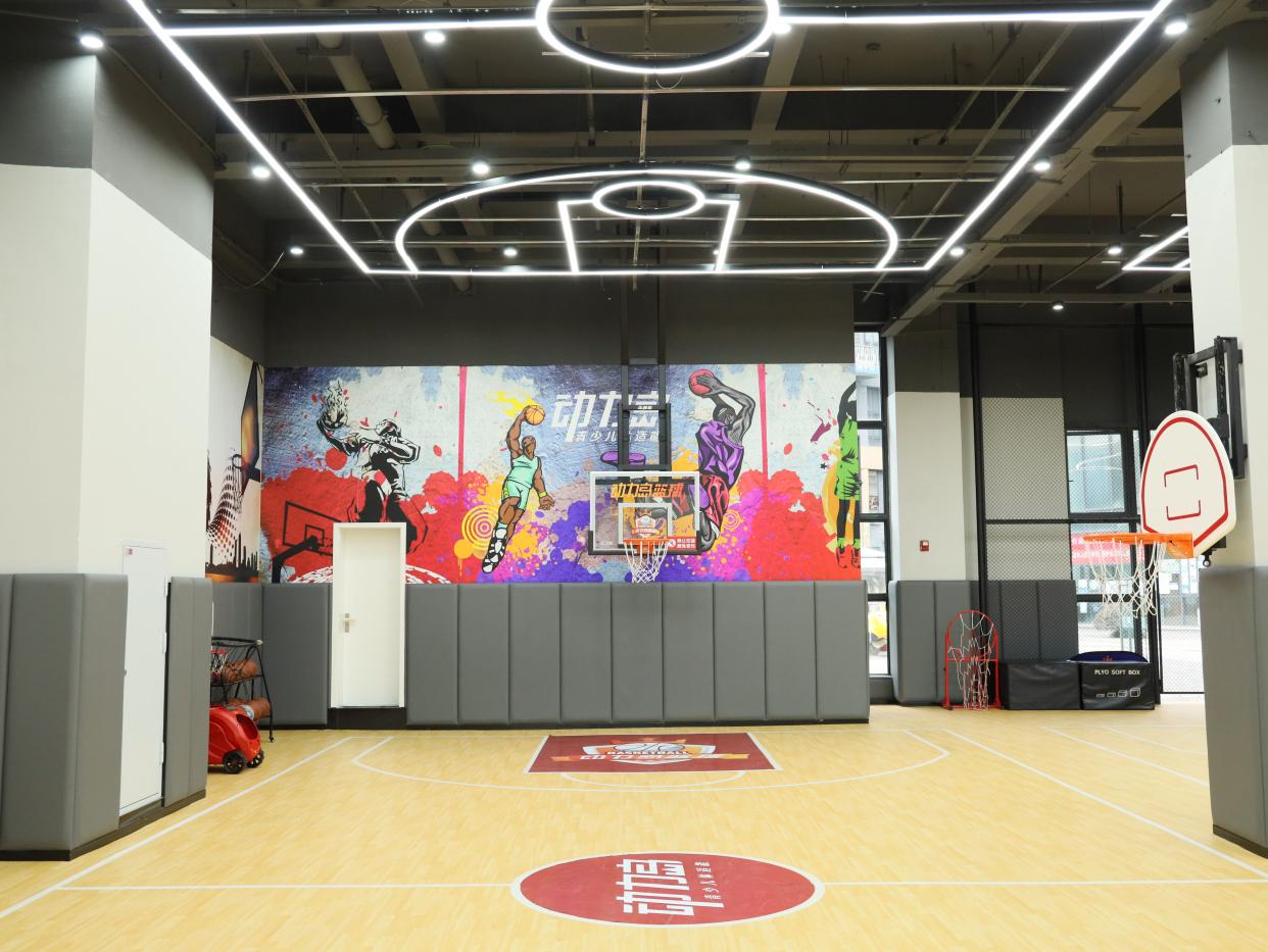 成都少儿篮球培训学校,成都篮球培训班一般多少钱