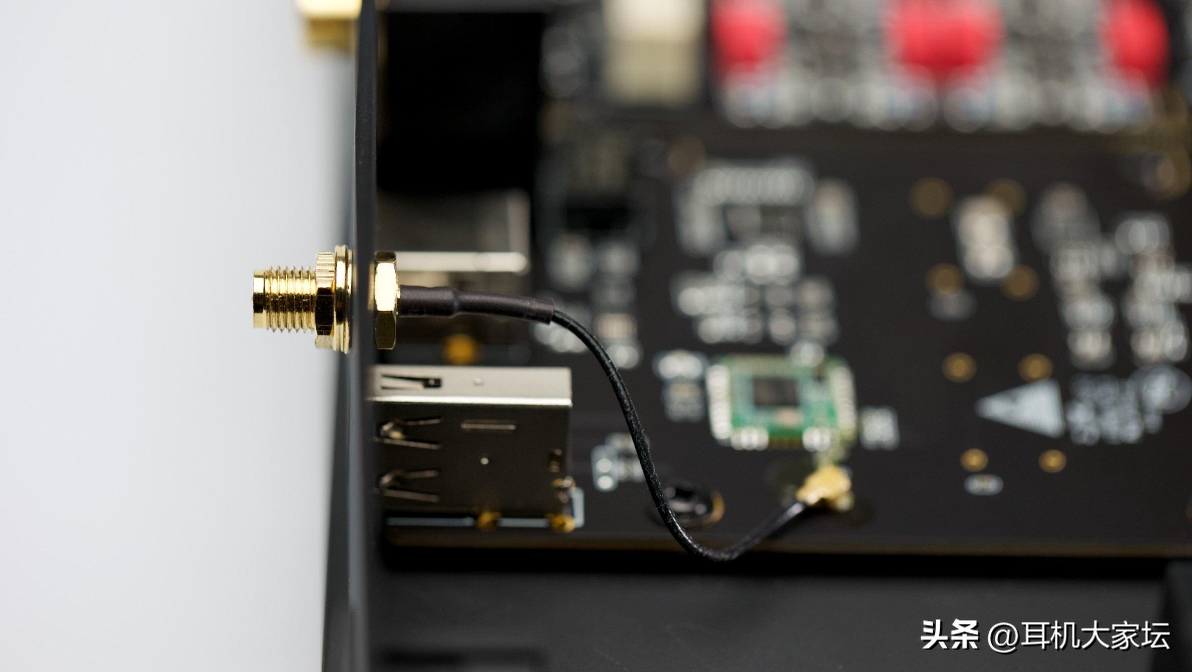 精工细作：旗舰级ES9038Pro解码耳放一体机EverSoloDAC-Z8