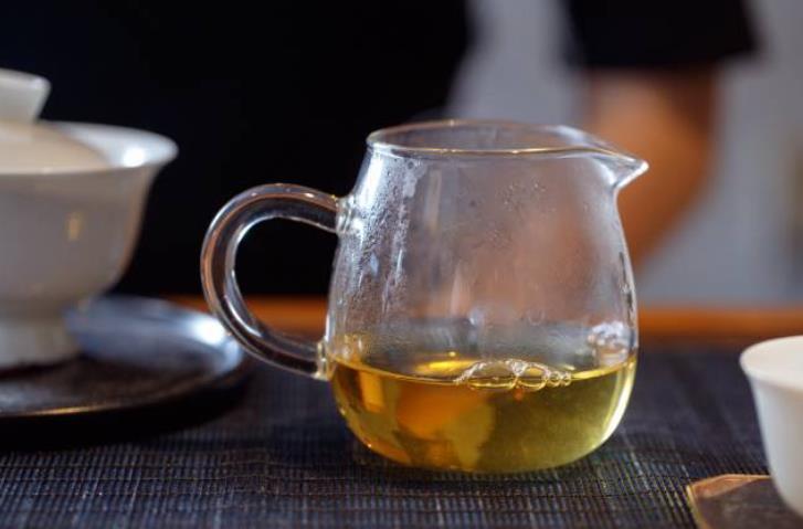 品茶生津润喉回甘,品茶回甘和生津