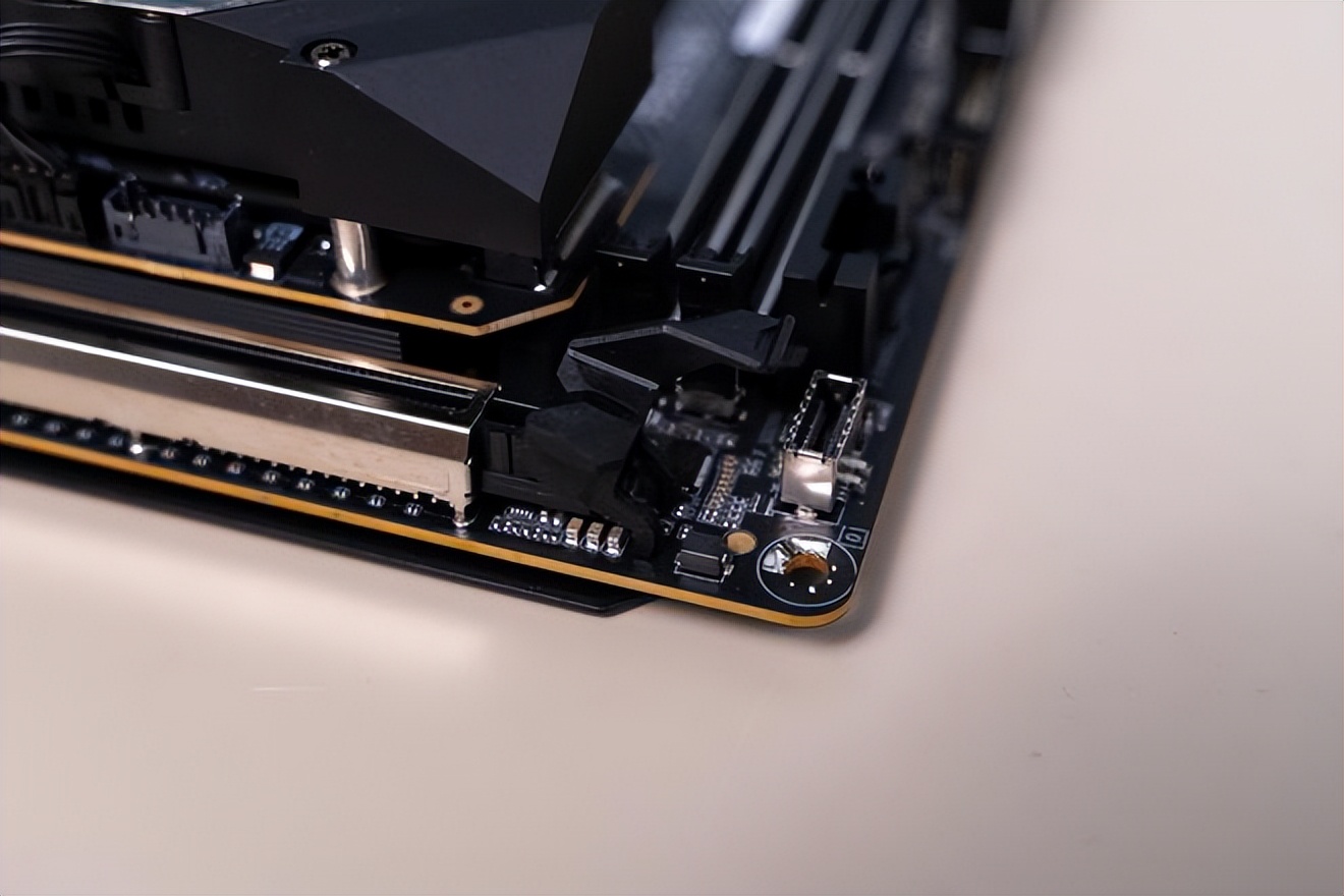 技嘉b550i主板拆解,技嘉b650iaorusultra主板图解