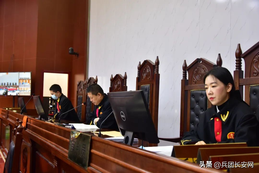 微信号获利40万罚金多少,出借微信号被判刑