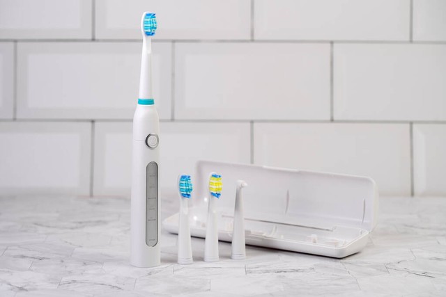 电动牙刷使用注意事项是什么,电动牙刷的好处和正确使用方法
