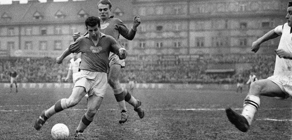 足球历史最佳阵容防守型中场,金球奖历史最佳二阵