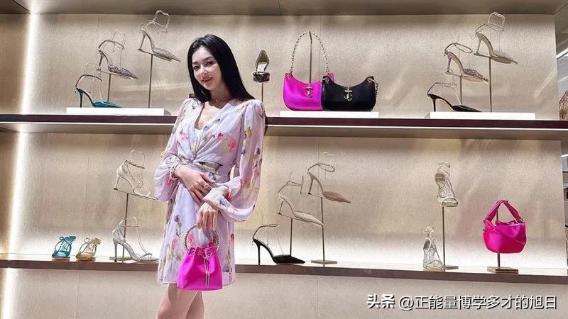 假包王思佳事件,王思佳被质疑拿假包是哪期