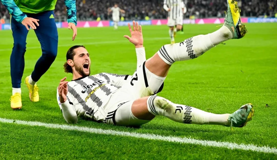 巴西三后卫体系,巴西第三门将进球